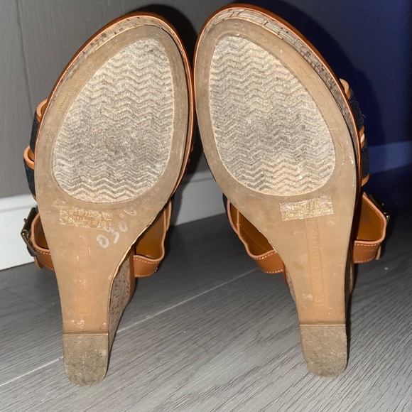 Tommy Hilfiger Cork Wedges- Cognac and Navy - Picture 4 of 6